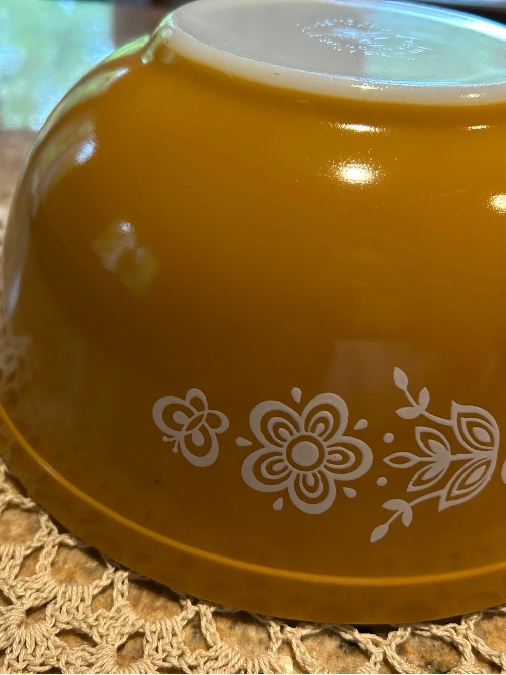Pyrex #403 2 1/2 Qt. “Butterfly Gold” 1970’s Mixing Nesting Bowl 1970’s Flawless